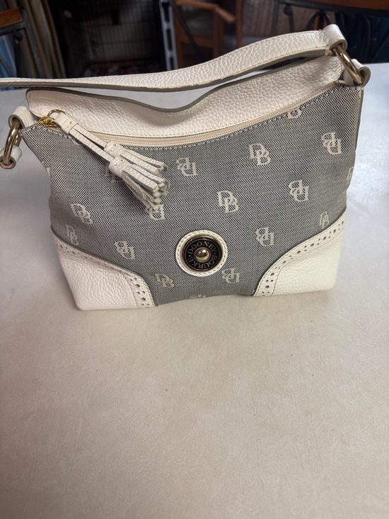Dooney & Bourke Handbags - Dooney & Bourke Cream and Gray Pebble-Trim Shoulder Bag VINTAGE☦️👸🏼